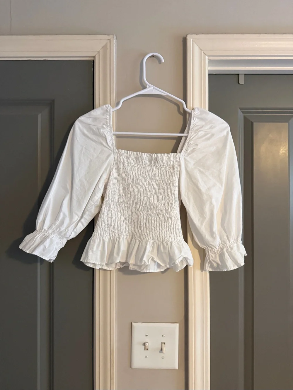 Zara White Smocked Puff Sleeve Peasant Top